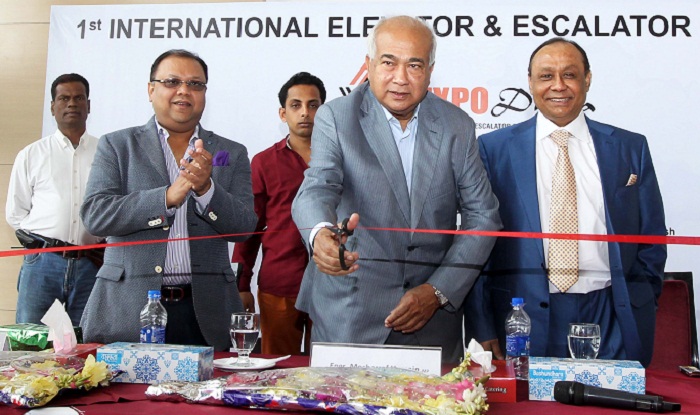 (From Right): Housing and Public Works Minister Engineer Mosharraf Hossain (2nd - R) inaugurated the event by cutting a ribbon, as the chief guest; at the International Convention City Bashundhara on Tuesday. Chairman of Bashundhara Group Ahmed Akbar Sobhan (1st from right) attended the inauguration as the special guest and President of REHAB, Alamgir Shamsul Alamin (4th-R), was present as the guest of honor.